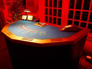 table casino black jack en location pour soirée à thème casino, Las Vegas, Le Mans Fougères