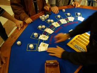 Location table casino pour décor thématique Las Vegas, blackjack, Lorient Vannes