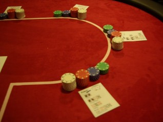 Naos Location loue table de poker ovale pour décor à thème casino, Las Vegas, Créteil, Issy
