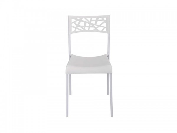 Chaise blanche avec motif ajouré