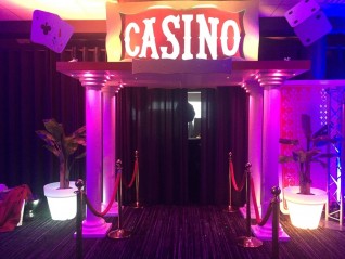Entrée casino en location pour décor à thème Las Vegas, poker, black jack, Paris Lyon Marseille
