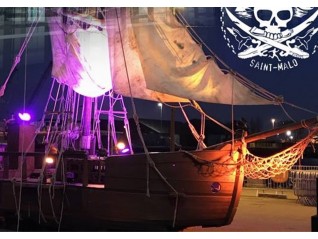 bateau pirate en location pour réalisation décor sur Marseille, Dijon, Brest