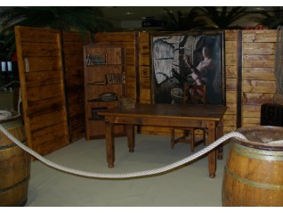 Tableau pour décor à thème pirates flibustier livraison sur Vannes, La Baule, St Nazaire pour soirée événementielle.