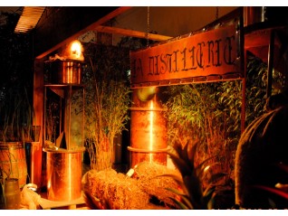 Distillerie en location pour événement à thématique corsaire, pirates, Reims Clermont-Ferrand