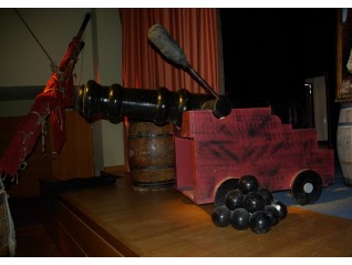 Canon 2.20m avec chariot, matériel pirate, thématique corsaire, Rouen, Evreux
