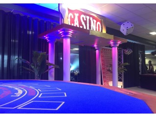 Entrée casino: enseigne, colonne, carte, décor pour événement casino, Las Vegas, Hollywood, Vannes Lorient