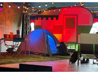 Tente grise en location pour vos décors scénographique montagne, camping sur Rennes, Dijon