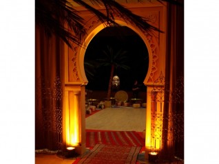 Porte de medina en location pour décor à thème oriental, Inde, Le Havre, Paris