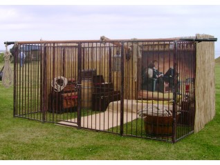 Grille prison marron, matériel pour fête, thématique corsaires, pirates, mer, Caen, Cherbourg