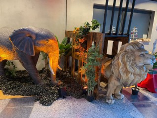 Éléphant en résine, décor pour animation, thème jungle, La Rochelle, La Roche sur Yon