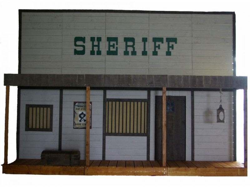 Façade far-west shériff en location décor événementiel dans parc des expositions.