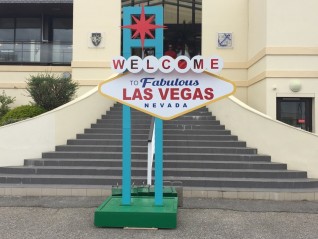 Enseigne Las Vegas en loc décor à thème casino, Rennes Saint-Malo