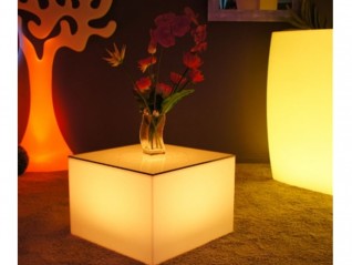 Table basse lumineuse sur batterie