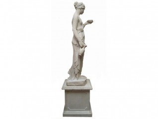 Statue antique "Vénus au pichet" sur colonne, matériel événementiel décor antique, Morlaix Mulhouse